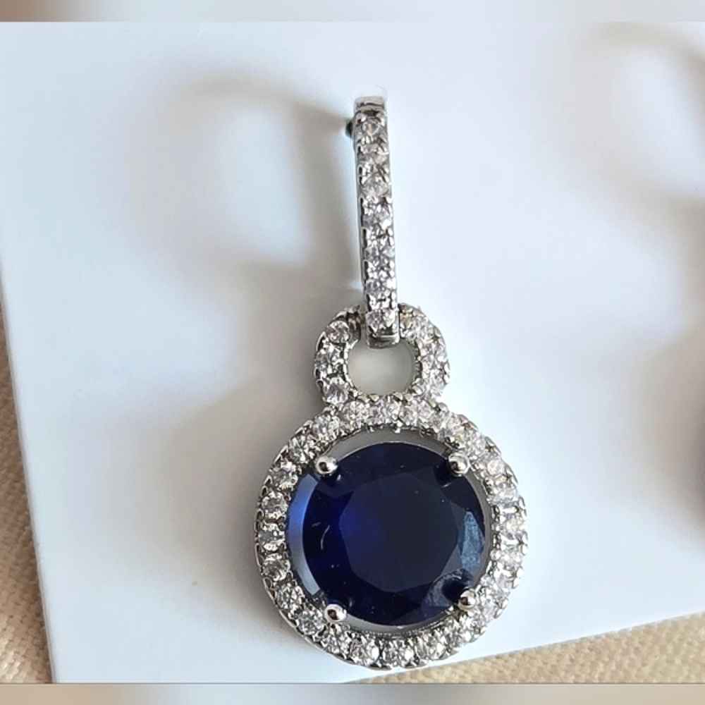 Shapphire Blue And White Dangle Earrings - Picture 3 of 11